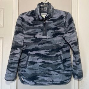 Grey Camo Sherpa Pullover Jacket S